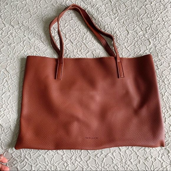 Vince Camuto Handbags - NWOT Vince Camuto Luck Tote in Red Desert Bro
